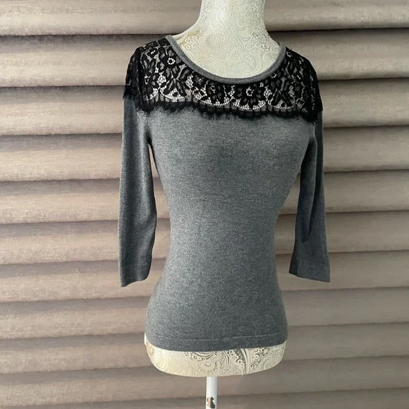 Express Sweater Gray Black Lace Trim 3/4 Sleeve Size XS - Picture 4 of 12